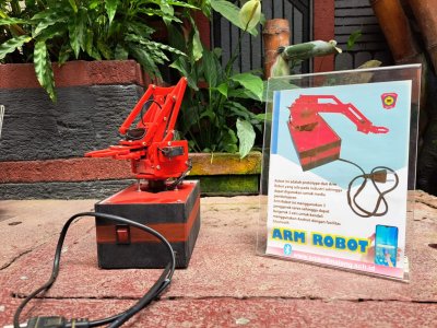 ARM Robot Merah SMKN 8 Malang