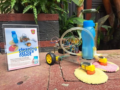 Cleaning Service Robot SMKN 8 Malang