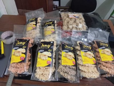 Jeng Rengginang Dengan Daging Cumi & Ikan  SMKN 12 Malang