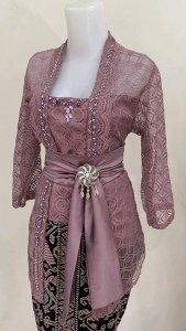 Sewa Kebaya Per Hari - Elegan & Terjangkau